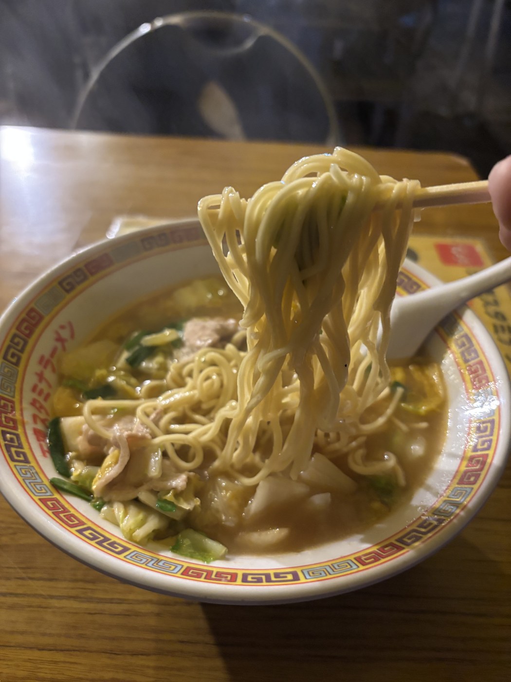 スタミナラーメンの麺アップ