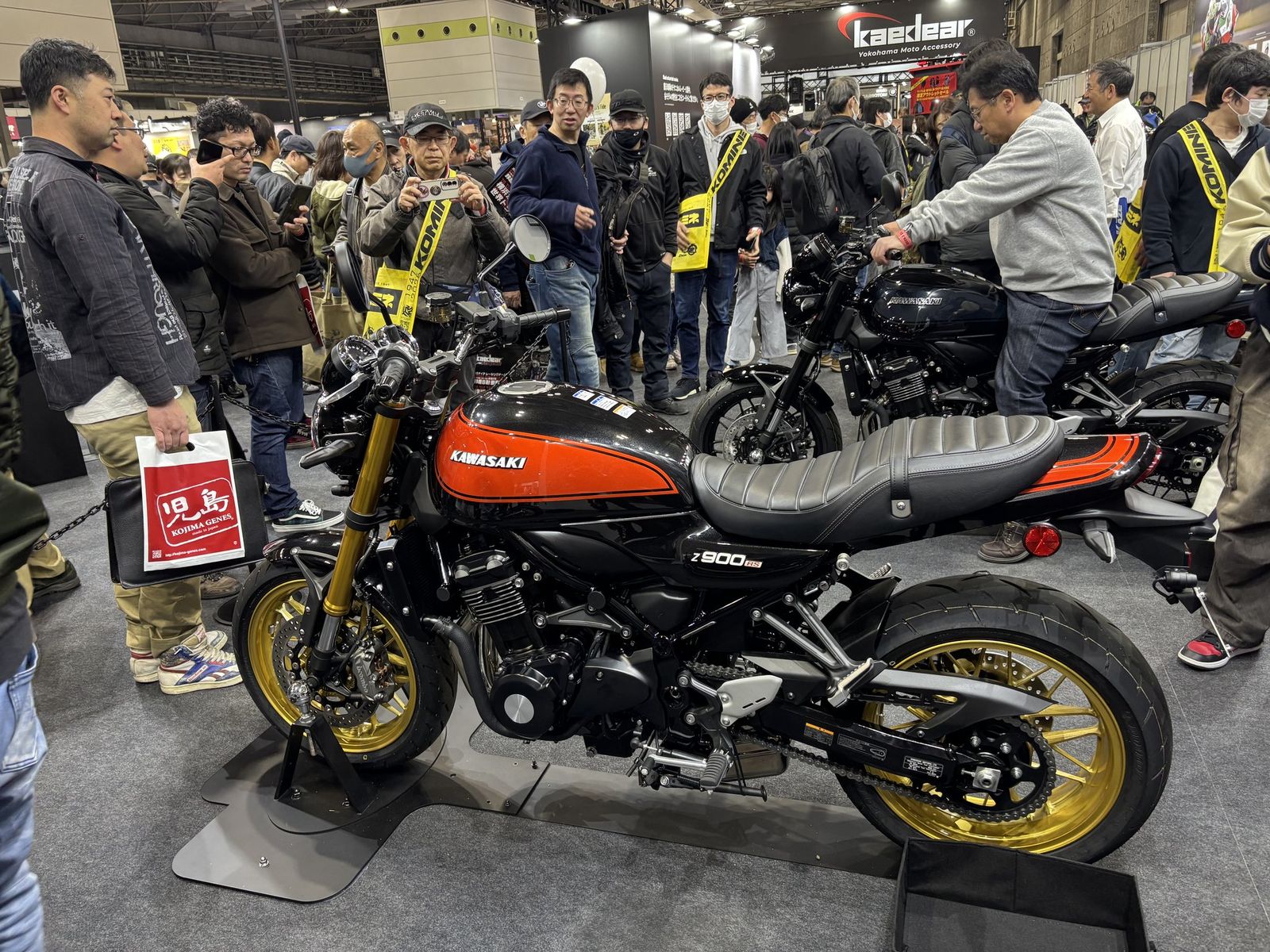 Kawasaki Z900RS オレンジ限定カラー