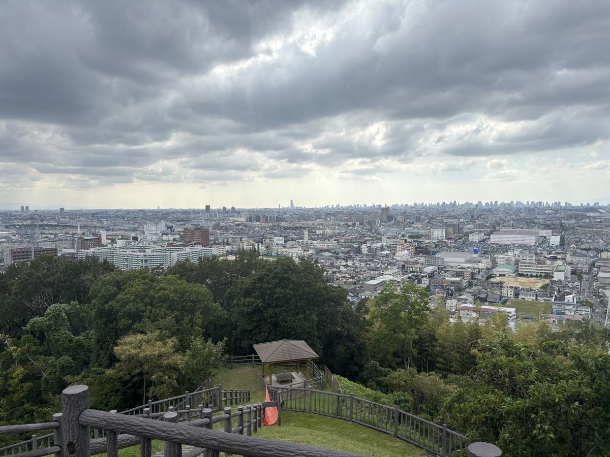 堂山古墳群から見た大阪平野