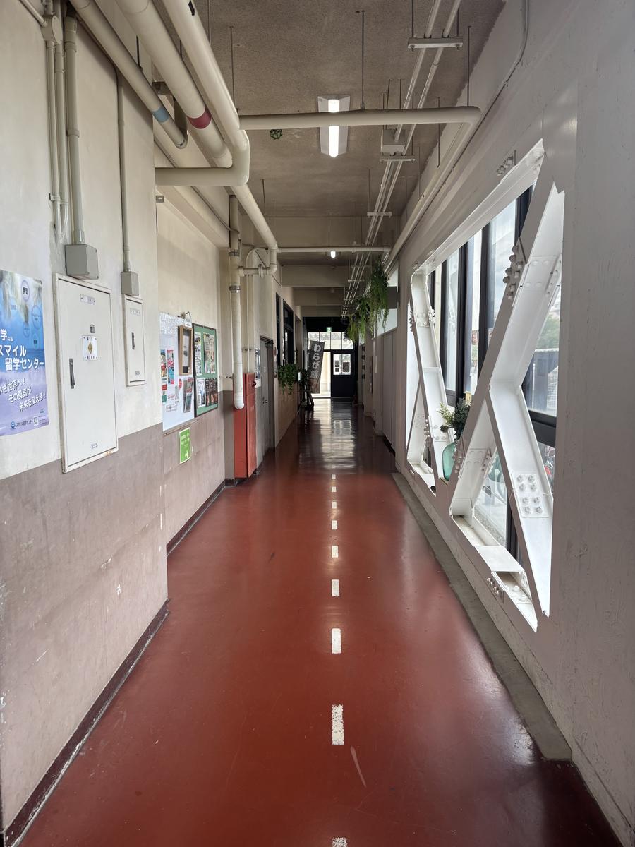 旧校舎の廊下