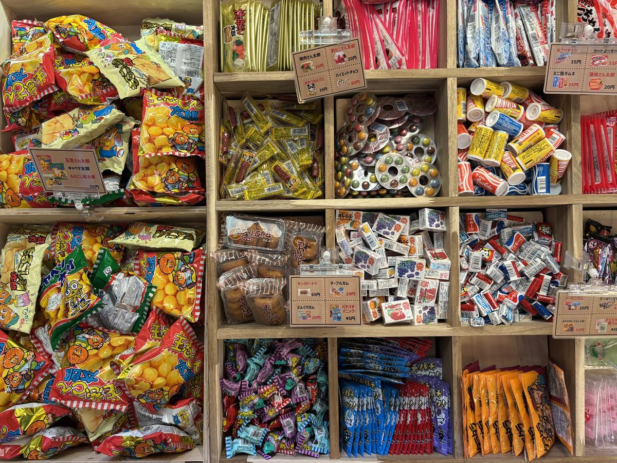駄菓子の売り場